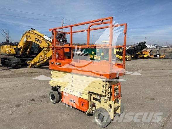 JLG 2632ES Škarjaste dvižne ploščadi
