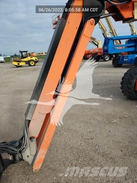 JLG 600AJ Plataforma de trabajo articulada