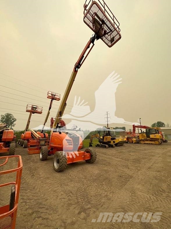 JLG 600AJ Plataforma de trabajo articulada