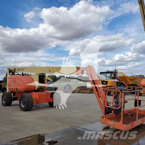 JLG 800AJ Articulated boom lifts