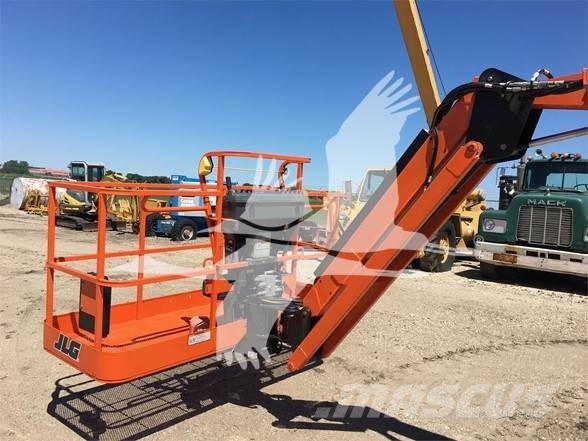 JLG 800AJ Kuukulkijat
