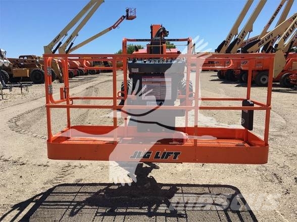 JLG 800AJ Kuukulkijat