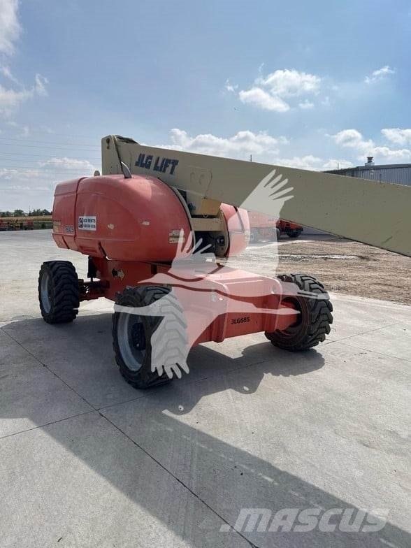 JLG 800S Teleskooppipuominostimet