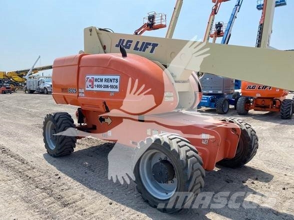 JLG 800S Teleskooppipuominostimet
