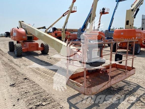 JLG 800S Teleskooppipuominostimet