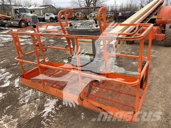 JLG 800S Teleskooppipuominostimet