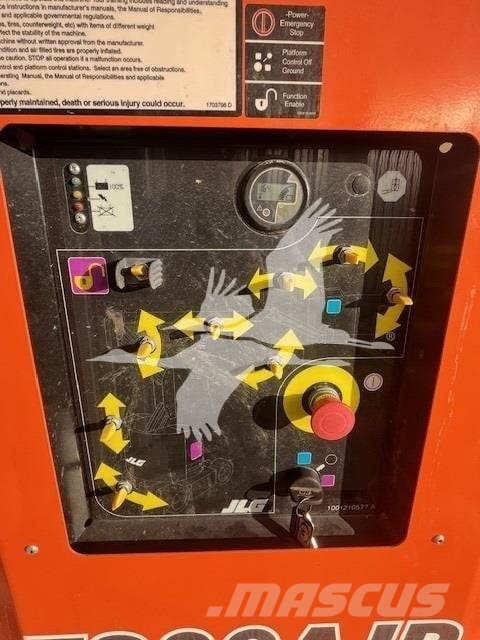 JLG E300AJP Plataforma de trabajo articulada