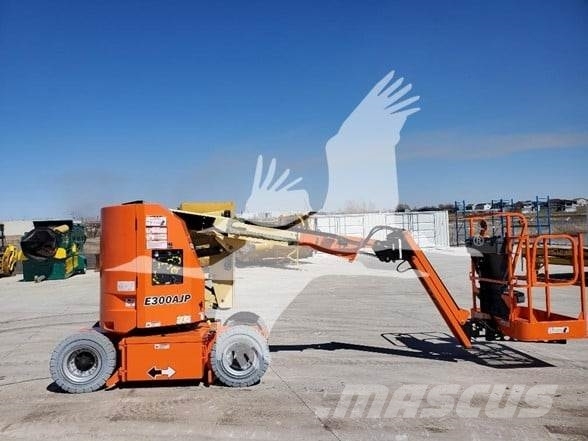 JLG E300AJP Plataforma de trabajo articulada