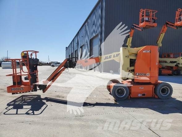 JLG E300AJP Plataforma de trabajo articulada
