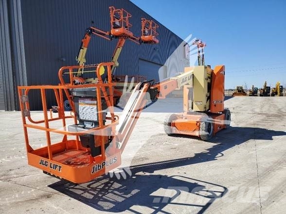 JLG E300AJP Plataforma de trabajo articulada