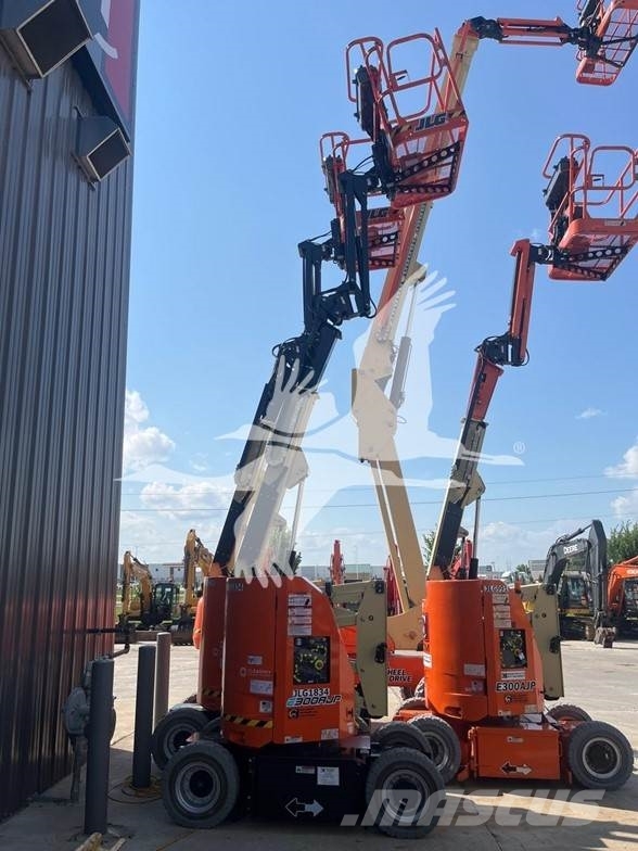 JLG E300AJP Plataforma de trabajo articulada