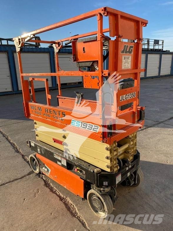 JLG ES1932 剪叉式升降机