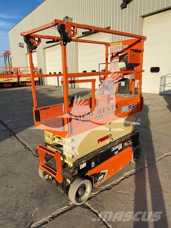 JLG ES1932 剪叉式升降机