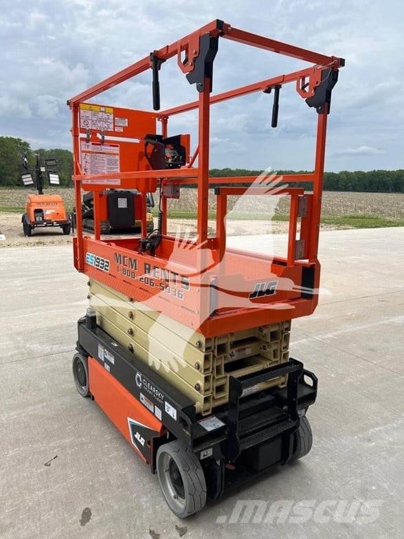 JLG ES1932 剪叉式升降机