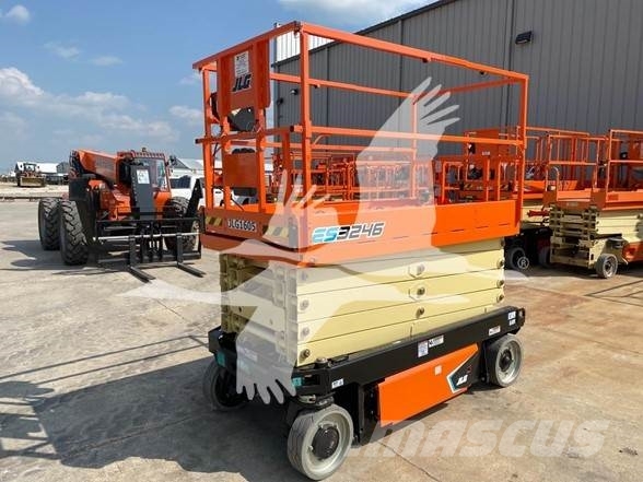 JLG ES3246 剪叉式升降机
