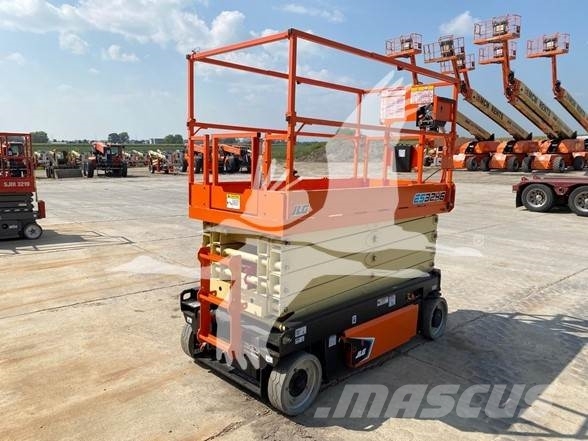 JLG ES3246 剪叉式升降机