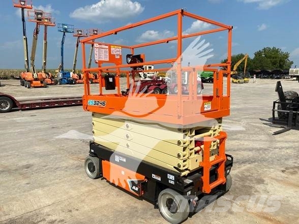 JLG ES3246 剪叉式升降机