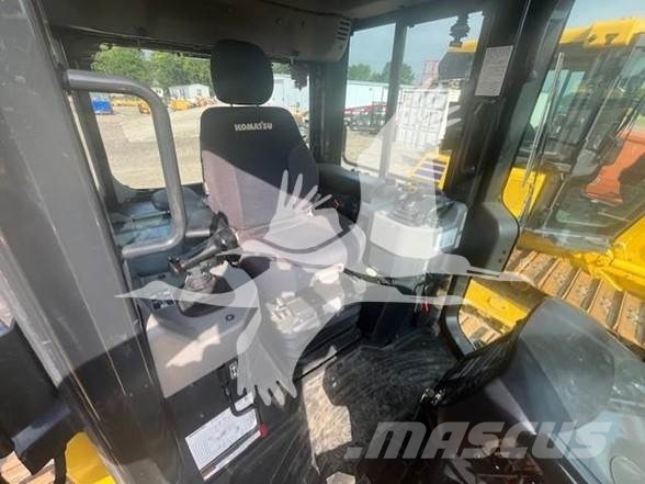 Komatsu D39PX-24 Crawler dozers