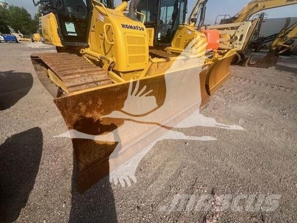 Komatsu D39PX-24 Crawler dozers