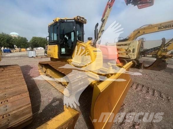 Komatsu D39PX-24 Crawler dozers