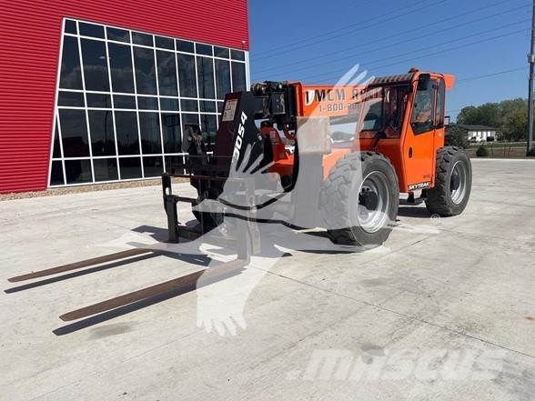 SkyTrak 10054 Telescopic handlers