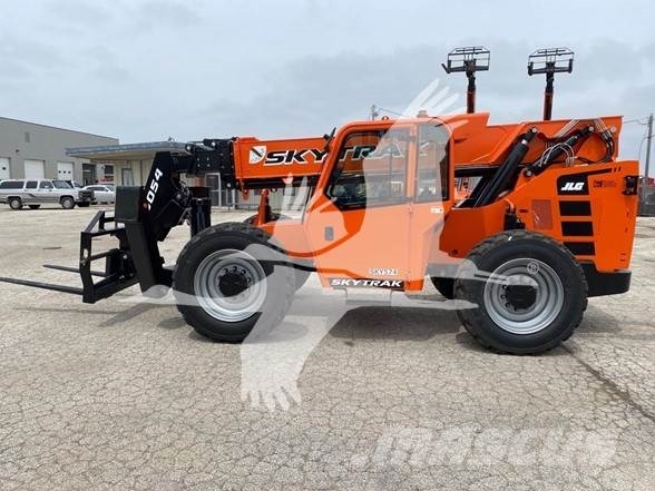 SkyTrak 10054 Telescopic handlers