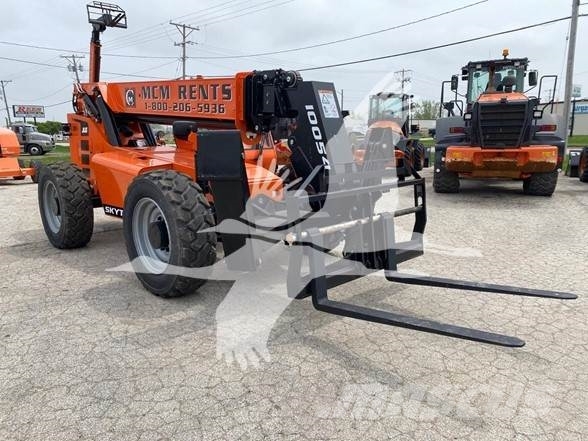 SkyTrak 10054 Telescopic handlers