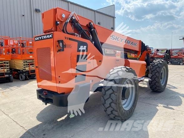 SkyTrak 10054 Telescopic handlers