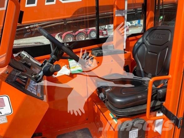 SkyTrak 10054 Telescopic handlers