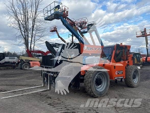 SkyTrak 10054 Telescopic handlers
