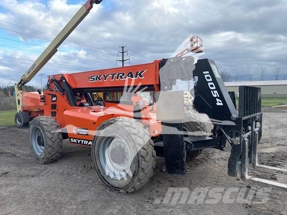 SkyTrak 10054 Telescopic handlers