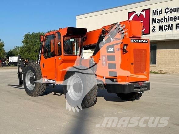 SkyTrak 10054 Telescopic handlers