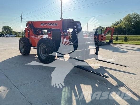 SkyTrak 10054 Telescopic handlers