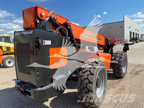 SkyTrak 10054 Telescopic handlers