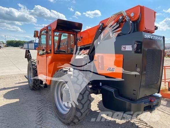 SkyTrak 10054 Telescopic handlers