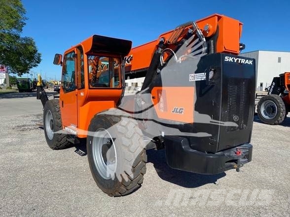 SkyTrak 10054 Telescopic handlers