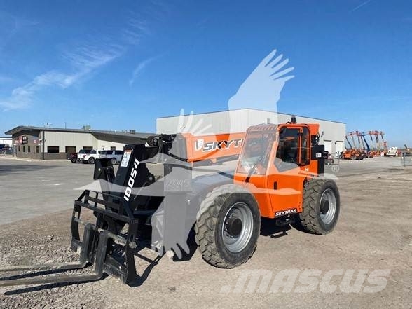 SkyTrak 10054 Telescopic handlers