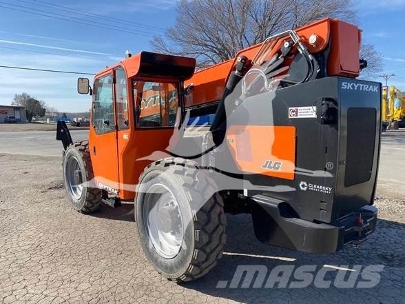 SkyTrak 10054 Telescopic handlers