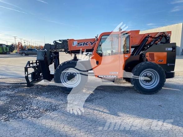 SkyTrak 10054 Telescopic handlers