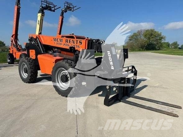SkyTrak 10054 Telescopic handlers
