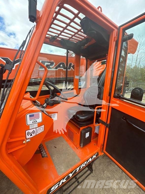 SkyTrak 10054 Telescopic handlers