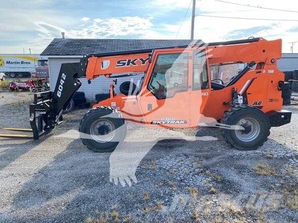 SkyTrak 6042 Telescopic handlers