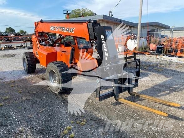 SkyTrak 6042 Telescopic handlers