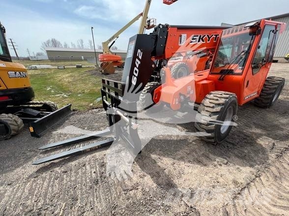 SkyTrak 6042 Telescopic handlers