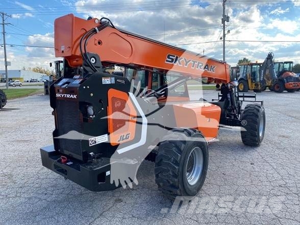 SkyTrak 6042 Telescopic handlers