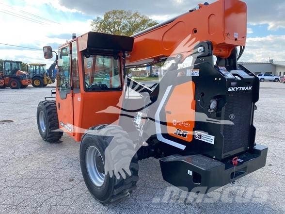 SkyTrak 6042 Telescopic handlers