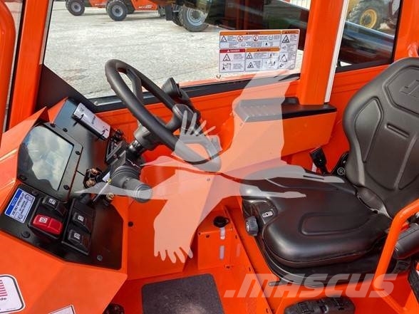 SkyTrak 6042 Telescopic handlers