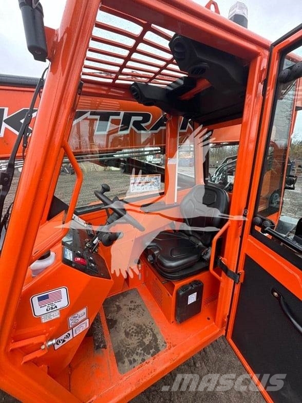 SkyTrak 6042 Telescopic handlers