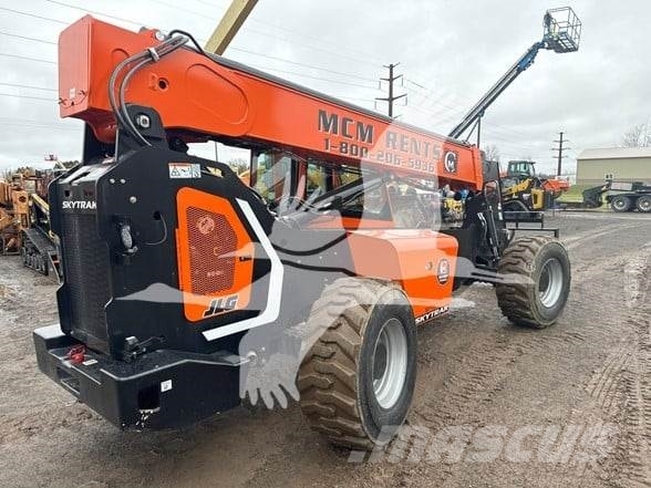 SkyTrak 6042 Telescopic handlers