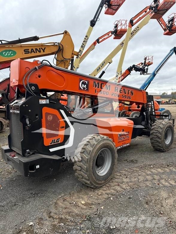 SkyTrak 6042 Telescopic handlers